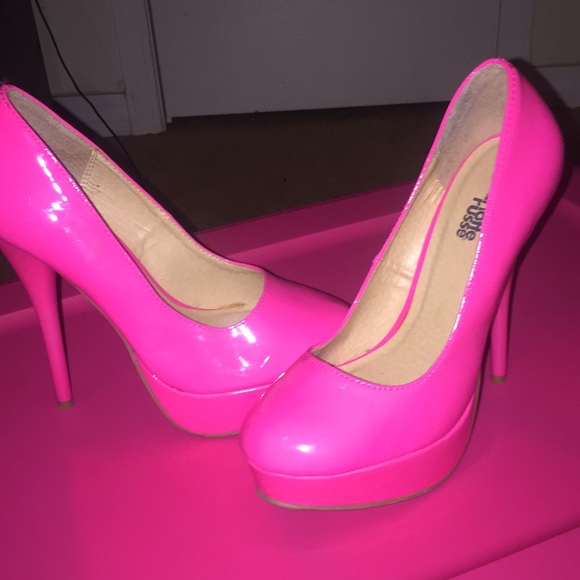 Neon pink heels - Picture 3 of 3